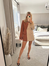 Load image into Gallery viewer, FRANKIE BROWN TWO TONE LONGLINE BLAZER