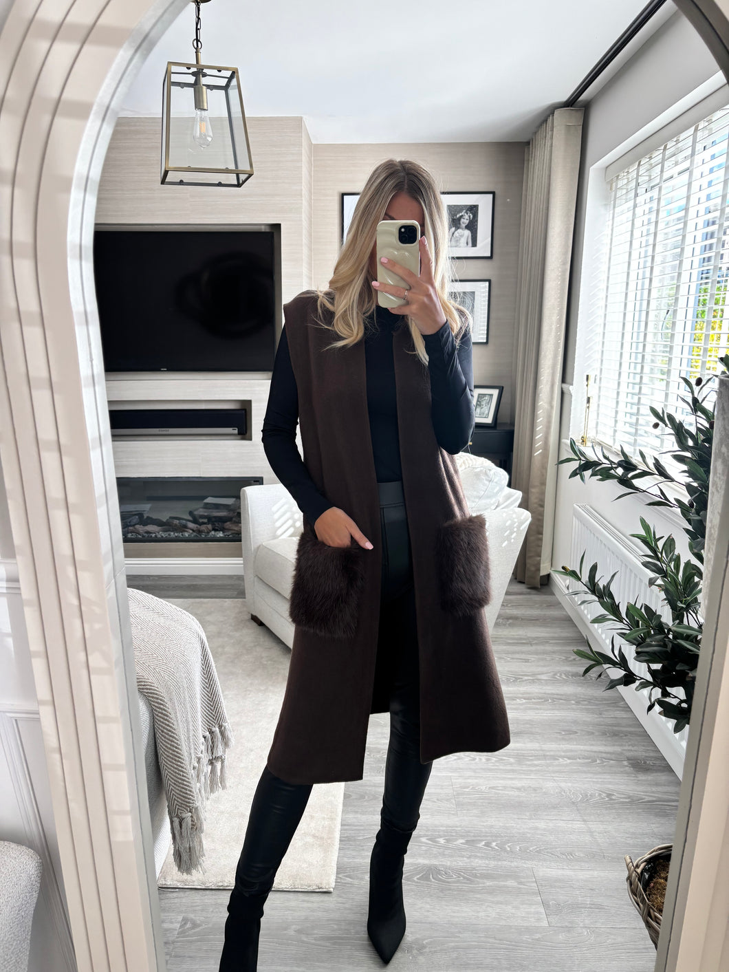 FAYE CHOCOLATE BROWN KNIT WAISTCOAT WITH FUR POCKETS