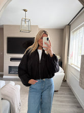 Load image into Gallery viewer, JULES BLACK BUBBLE HEM LIGHTWEIGHT JACKET