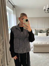 Load image into Gallery viewer, ANYA GREY QUILTED GILET