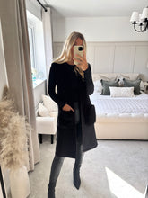 Load image into Gallery viewer, FAYE BLACK KNIT WAISTCOAT WITH FUR POCKETS
