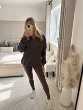 Load image into Gallery viewer, NEW YORK BROWN EMBOSSED HALF ZIP SWEATSHIRT