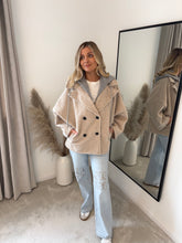 Load image into Gallery viewer, TAYLA BEIGE BORG JACKET WITH CONTRAST HOOD