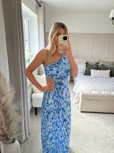 Load image into Gallery viewer, BLEU FLORAL PLISSE ONE SHOULDER DRESS