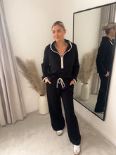 Load image into Gallery viewer, CARRIE CONTRAST PIPING BLACK SWEATSHIRT AND JOGGER SET