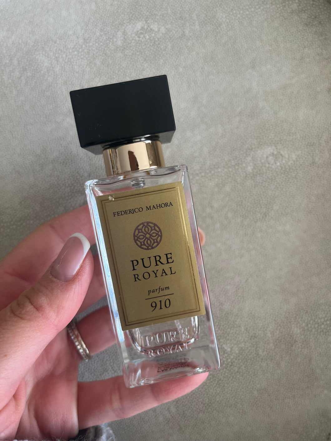 FM PURE ROYAL 910 PERFUME