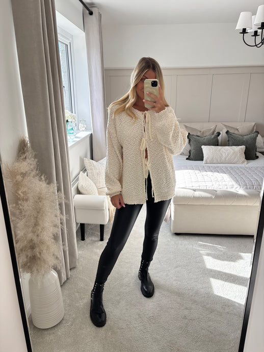 ANYA BLACK LEATHER LOOK JEGGINGS