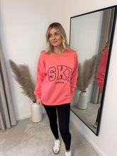 Load image into Gallery viewer, SKI PINK EMBROIDERED SWEATSHIRT