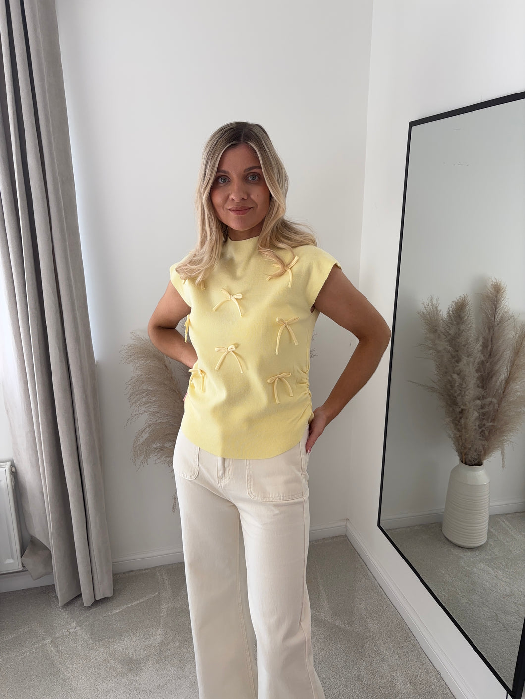 FAITH YELLOW BOW SIDE GATHERED TOP