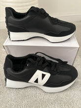 Load image into Gallery viewer, NELLY BLACK/WHITE SPORTS TRAINERS