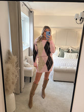 Load image into Gallery viewer, JULIET BABY PINK ARGYLE KNIT SKIRT AND JUMPER COORD
