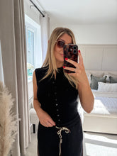 Load image into Gallery viewer, MAISIE BLACK RIBBED BUTTON FRONT TOP
