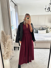 Load image into Gallery viewer, MAISIE BURGUNDY ZIP FRONT T SHIRT DRESS