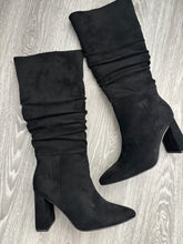 Load image into Gallery viewer, DEE BLACK GATHERED KNEE HIGH BOOTS