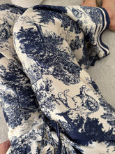 Load image into Gallery viewer, ISLA NAVY BLUE JUNGLE JUNGLE PRINT TROUSERS