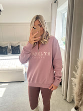 Load image into Gallery viewer, BROOKLYN MAUVE HALF ZIP RELAXED FIT SWEATSHIRT
