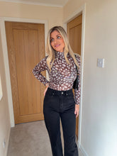 Load image into Gallery viewer, FAWN PRINT BROWN MESH TOP